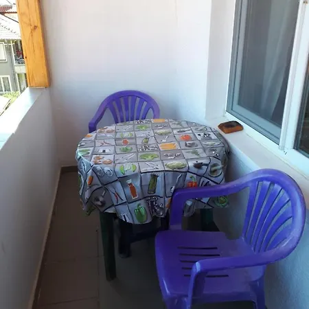 за гости West Affittacamere Pomorie