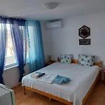 за гости West Πανσιόν