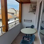 за гости West 3* Πομόριε