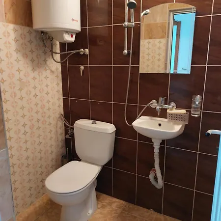 за гости West 게스트하우스 포마리