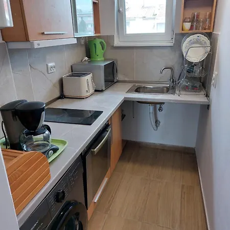 за гости West 3*