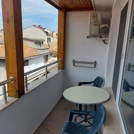 за гости West 3* Pomorie